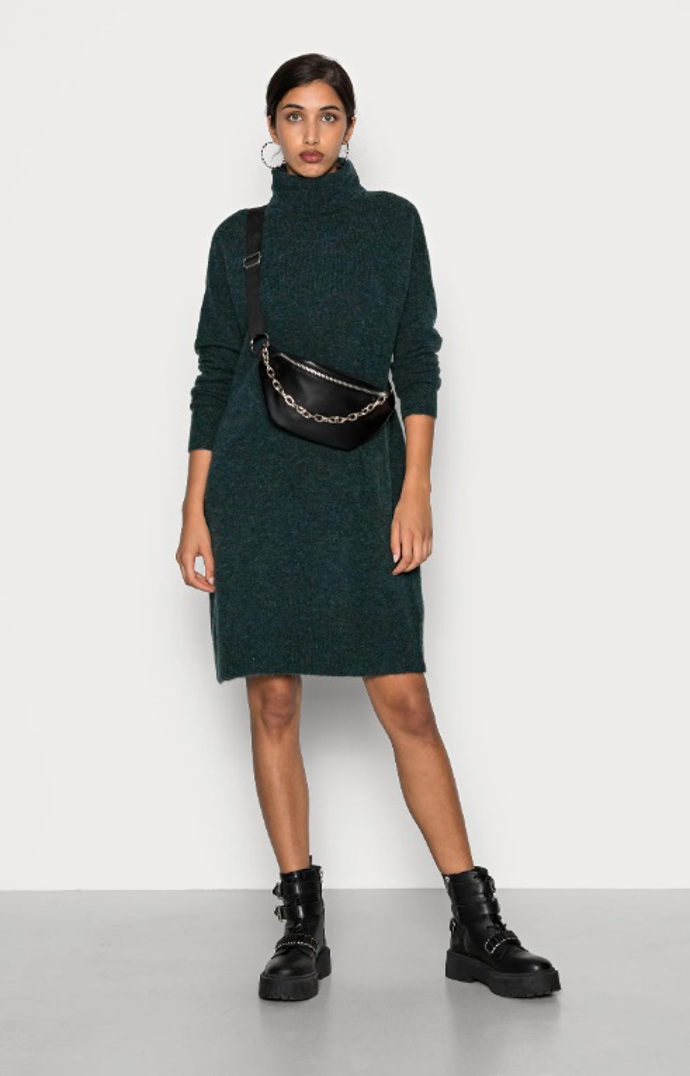 Pletené šaty, Vero Moda, 702 Kč
Pletené šaty, Vero Moda, 702 Kč
