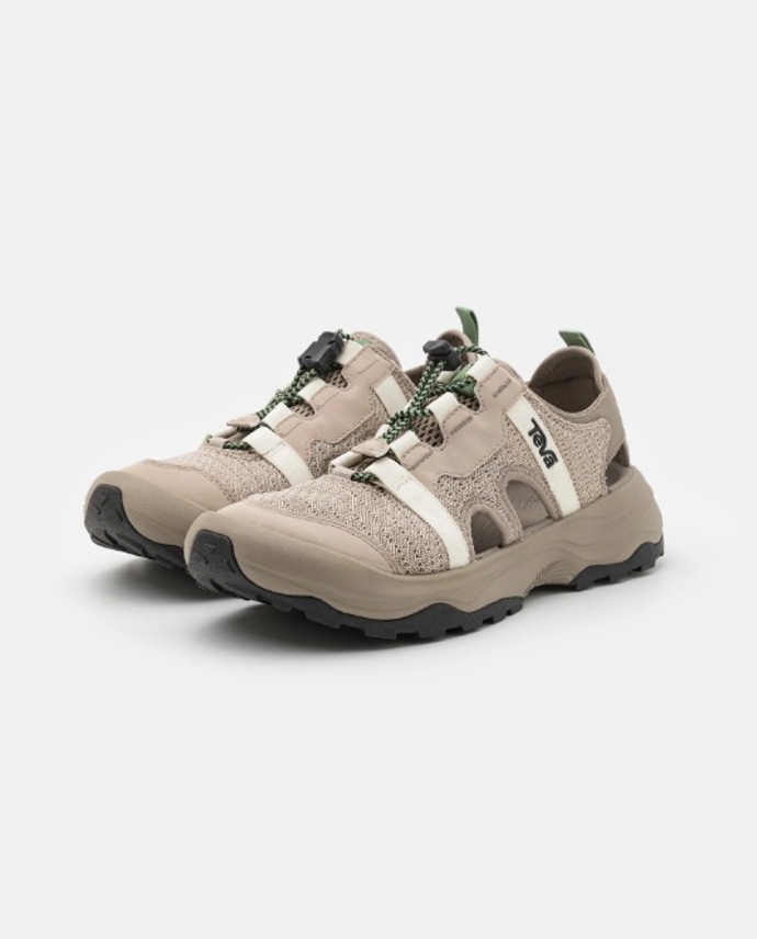 Chodecké sandály, Teva, 2 346 Kč
