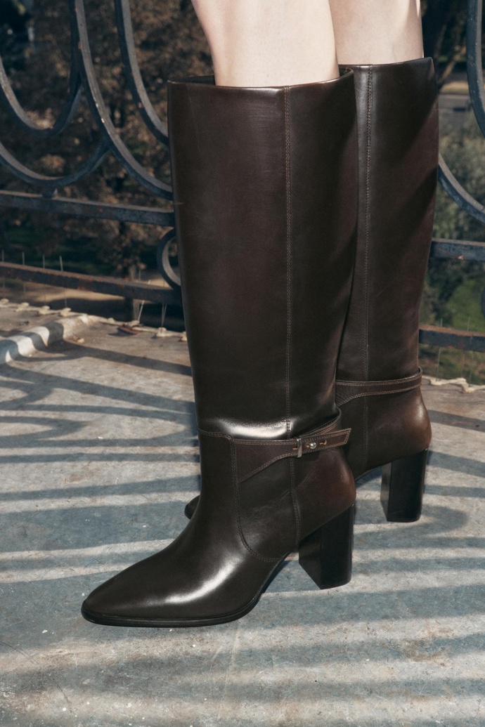 Zara, 2299 Kč
Zara, 2299 Kč
