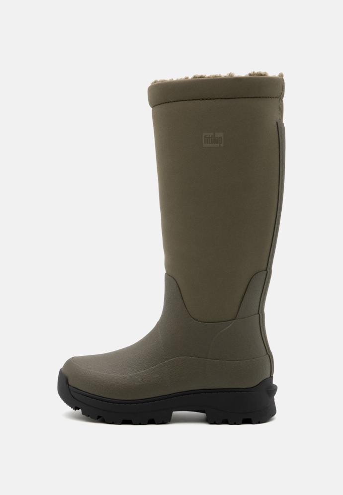 Khaki holínky Wonderwelly Rain Boots, FitFlop, 4080 Kč
Khaki holínky Wonderwelly Rain Boots, FitFlop, 4080 Kč