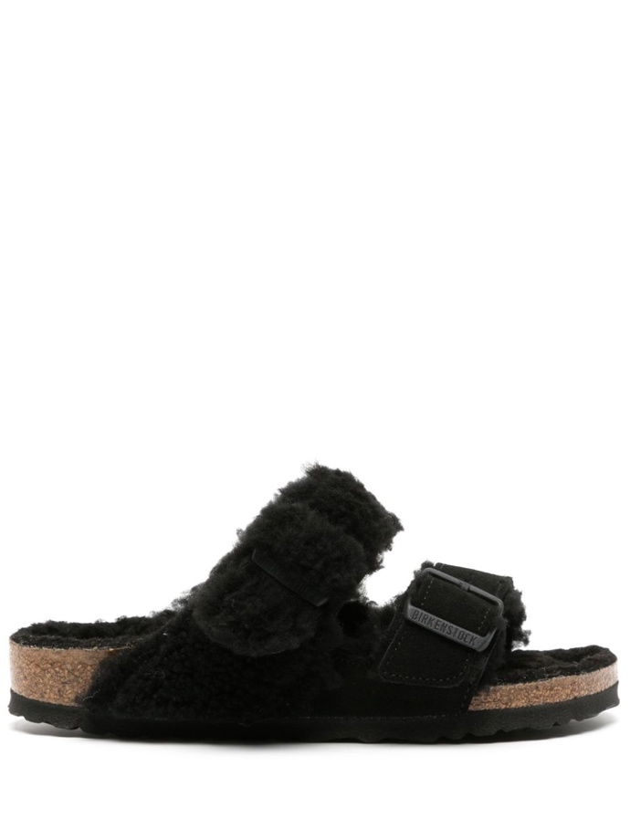 Pantofle Arizona shearling-lined sandals, Birkenstock, 144 eur
