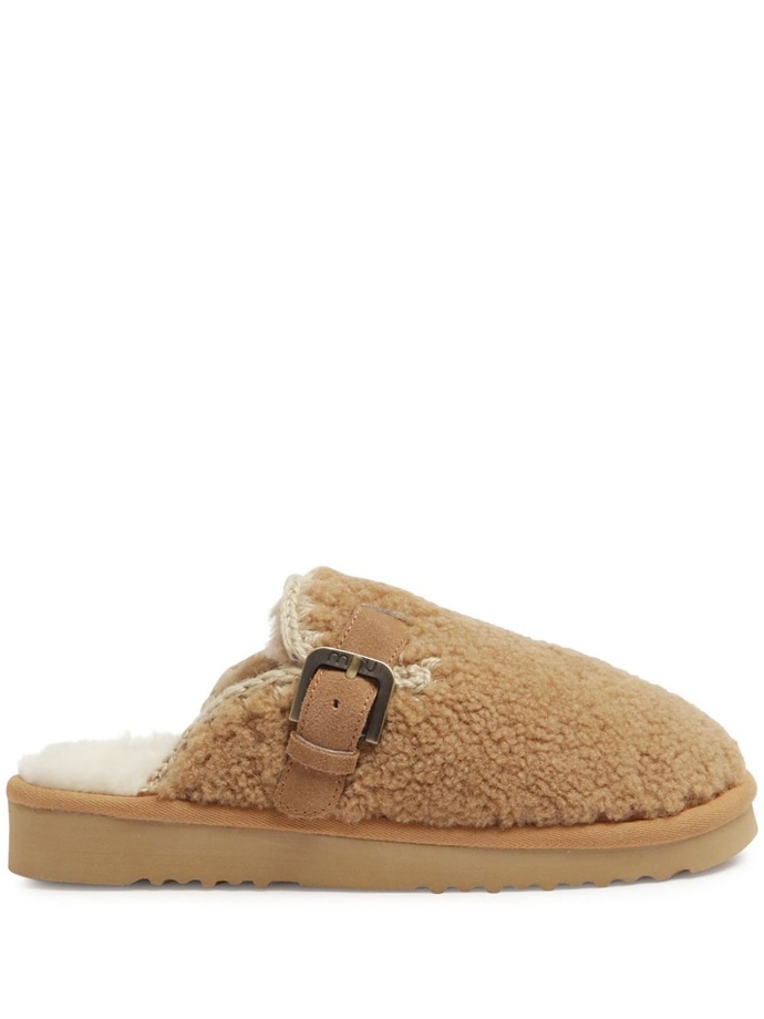 Chlupaté pantofle Leather-trim slippers, Mou,150 eur
