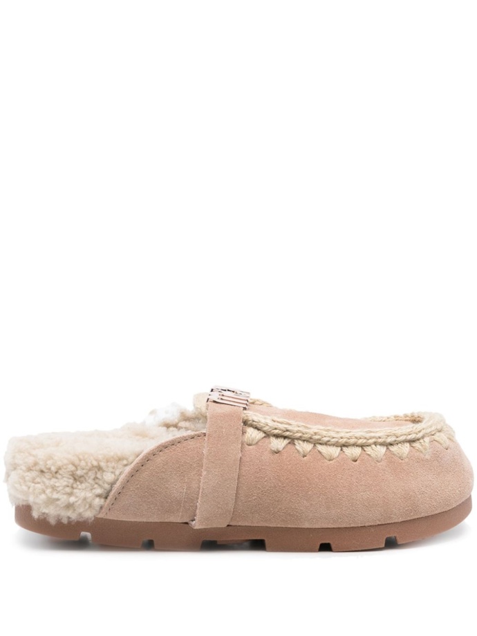 Papuče s beránkem s logem logo-plaque slippers, Mou, 150 eur
