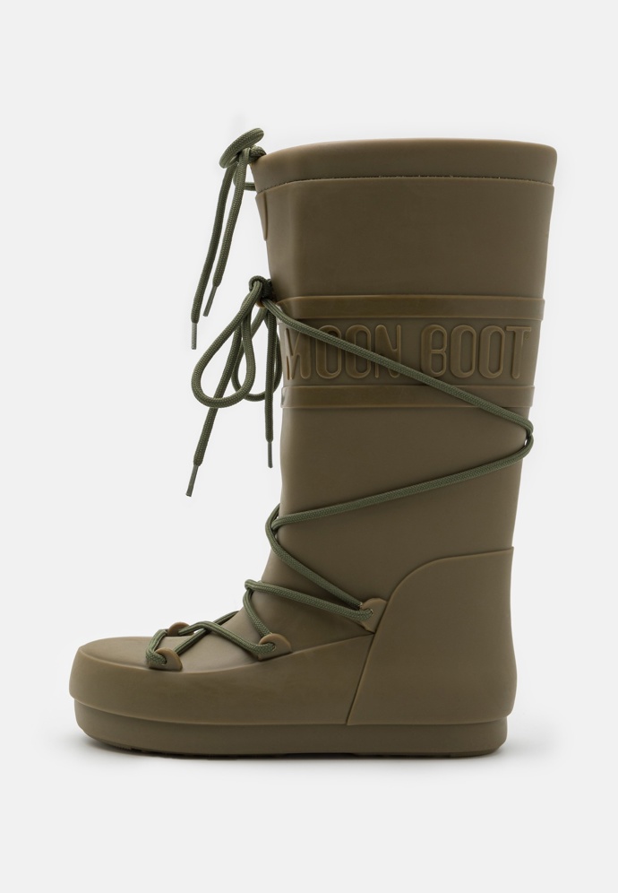 Vysoké holínky Rain boots High, Moon Boot, 4150 Kč
Vysoké holínky Rain boots High, Moon Boot, 4150 Kč