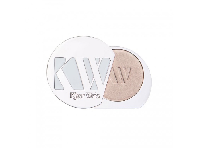 Luxusní Bio certifikovaný pudrový rozjasňovač Light Slip, Kjaer Weis, 1490 Kč
Luxusní Bio certifikovaný pudrový rozjasňovač Light Slip, Kjaer Weis, 1490 Kč