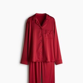 Saténové pyžamo, H&M, 719 Kč
