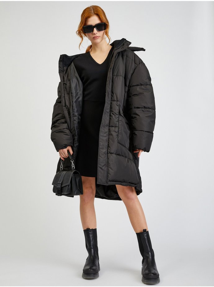 Černé dámské svetrové šaty Armani Exchange, 2 329 Kč
