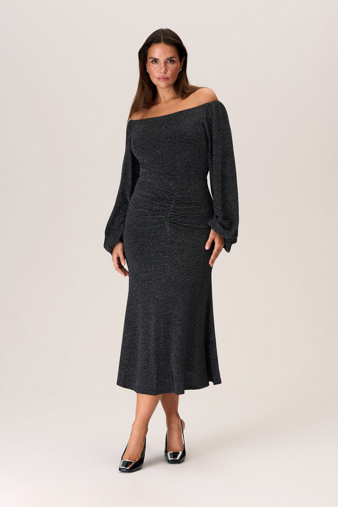 Adoore, 175 eur
