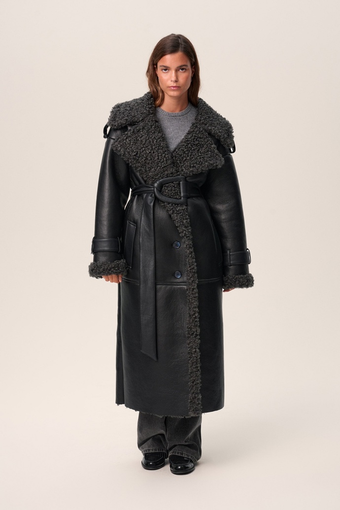 Adoore, 355 eur
Adoore, 355 eur