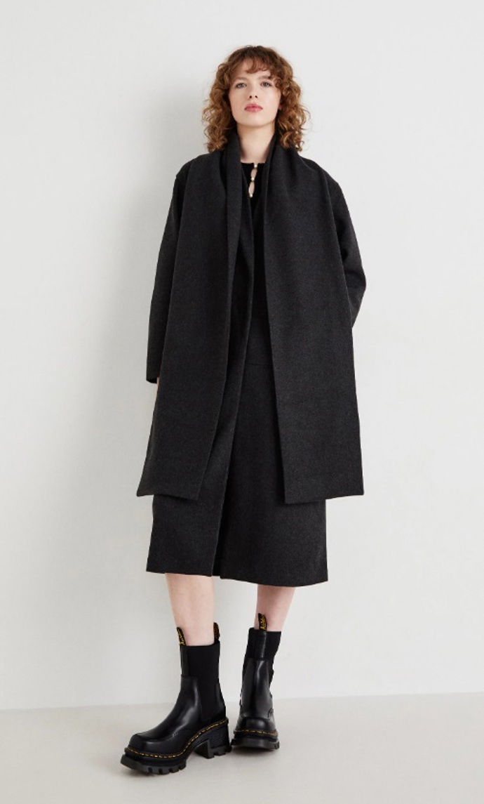 Scarf Coat, ONLY, 1 248 Kč
Scarf Coat, ONLY, 1 248 Kč