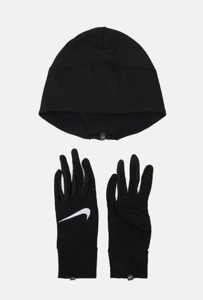 Sportovní čepice a rukavice, Nike, 1 200 Kč
