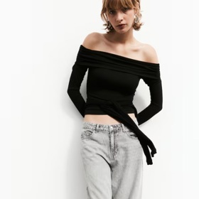 Šedé baggy džíny, H&M, 599 Kč
