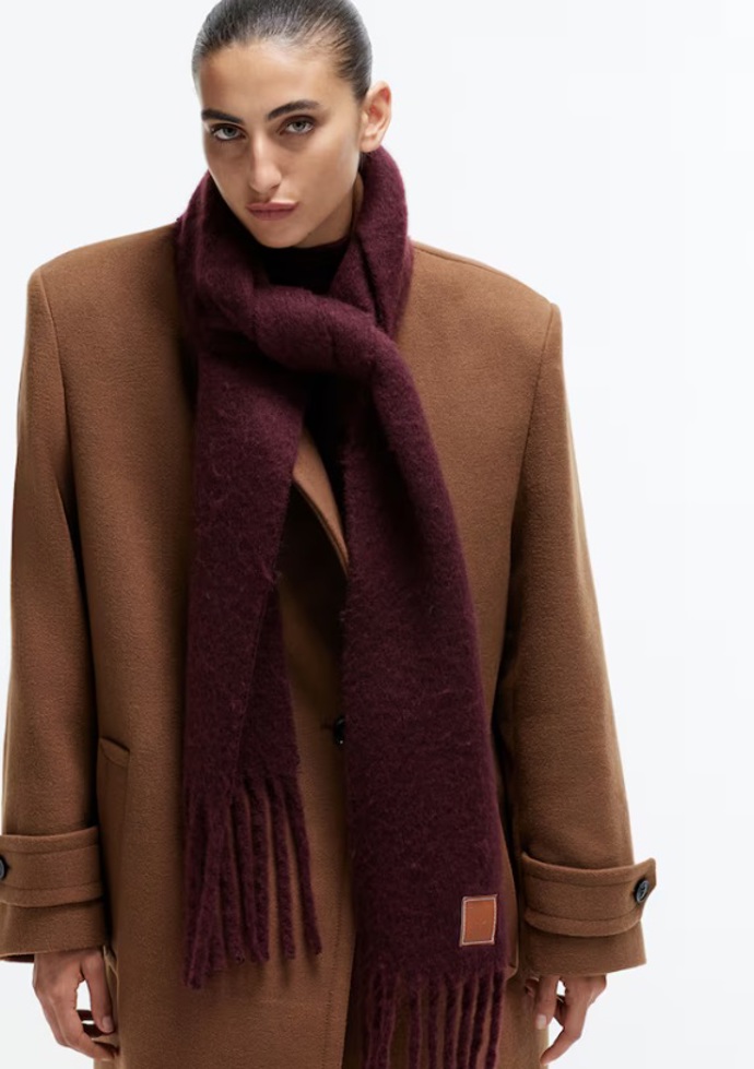Huňatá šála, H&M, 309 Kč
