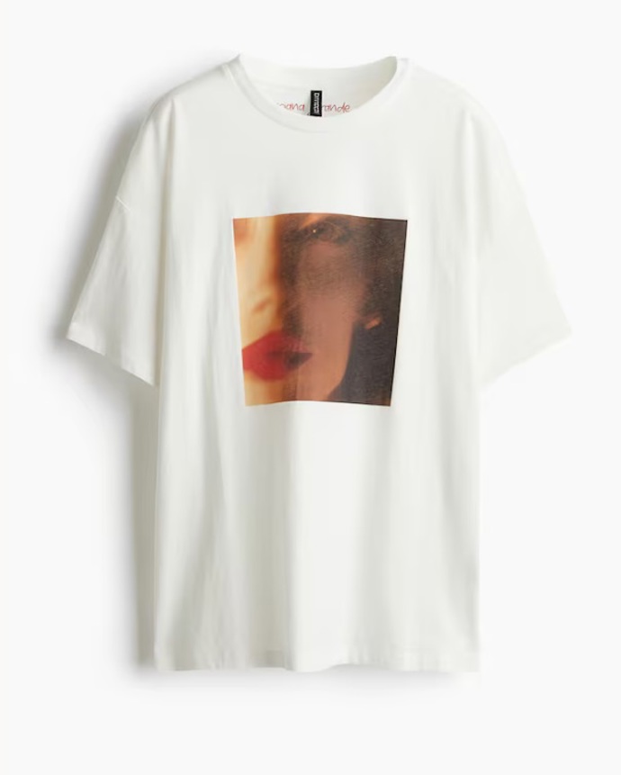 Oversized tričko s potiskem, H&M, 479 Kč
