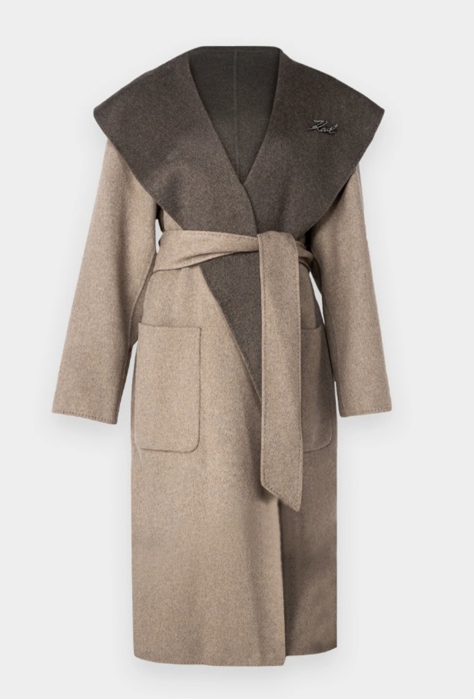 Scarf Coat, KARL LAGERFELD, 8 985 Kč
Scarf Coat, KARL LAGERFELD, 8 985 Kč