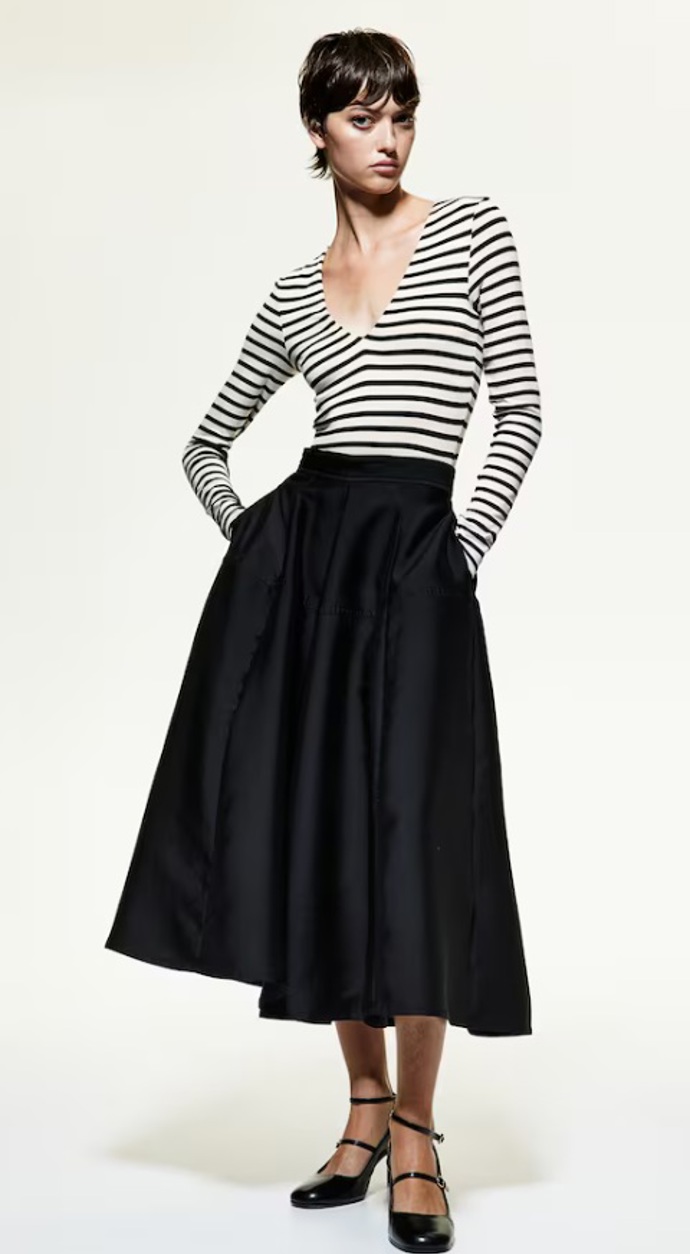Body s výstřihem do V, H&M, 309 Kč
Body s výstřihem do V, H&M, 309 Kč