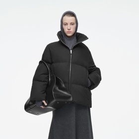 Bunda, Cos, 250 eur
