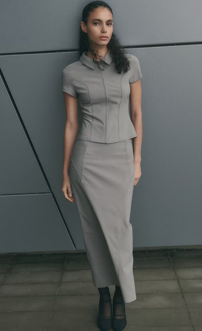 Žerzejová maxi sukně, H&M, 479 Kč
