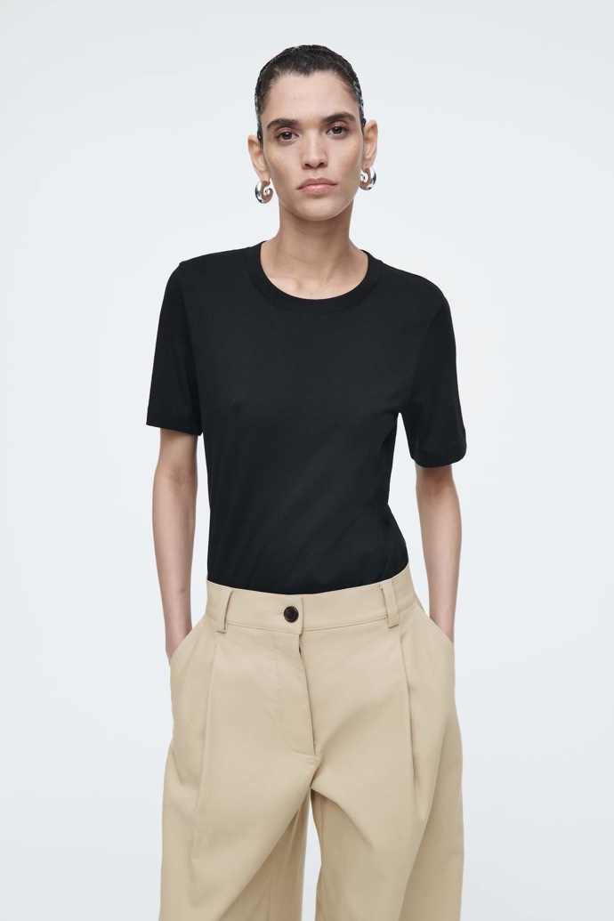 Tričko, Cos, 25 eur
