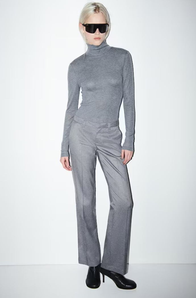 Rovné elegantní kalhoty, H&M, 599 Kč
