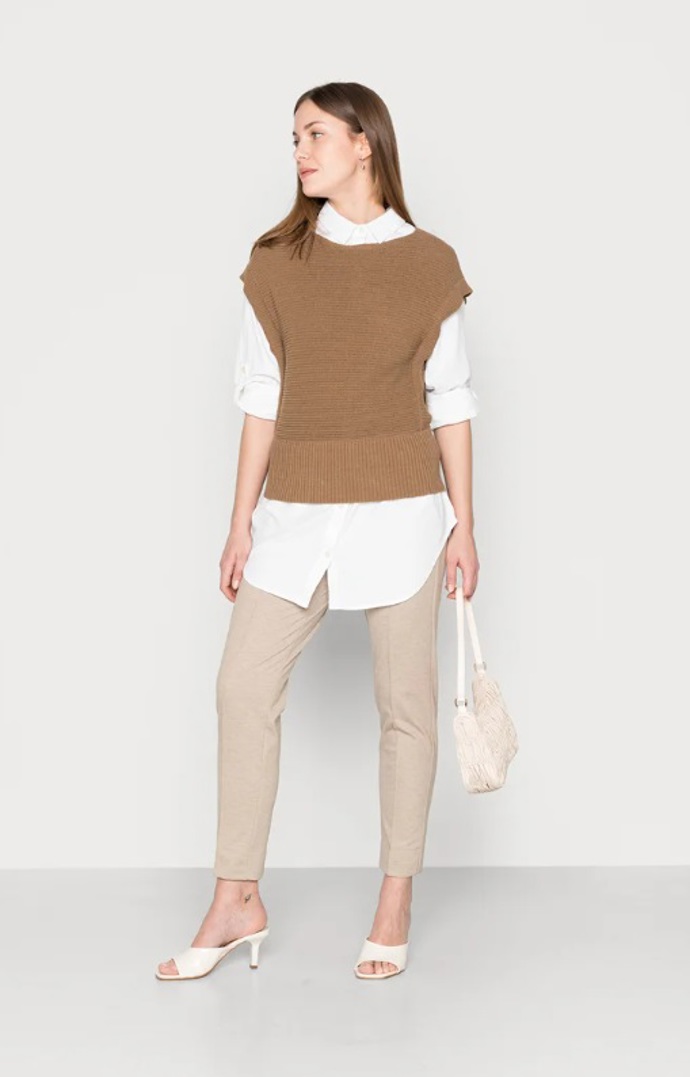 Bílá oversized košile, Kaffe, 960 Kč
