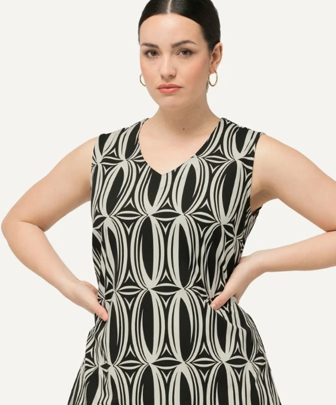 Halenka s geometerickým vzorem, Ulla Popken, 499 Kč

