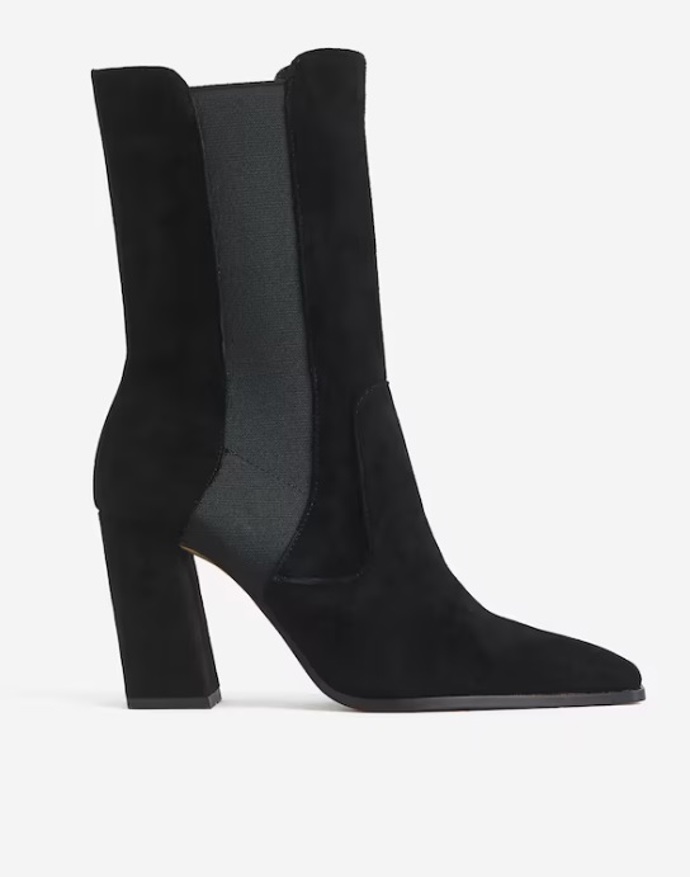 Semišové kozačky do půli lýtek, H&M, 3 999 Kč
