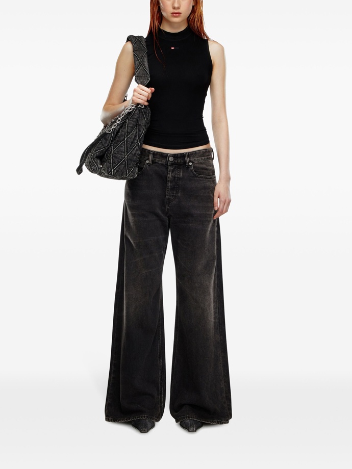 Diesel, 175 eur
Diesel, 175 eur