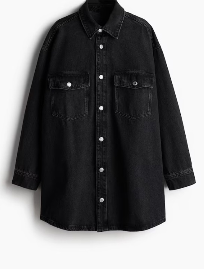 Oversized džínová košile, H&M, 839 Kč
