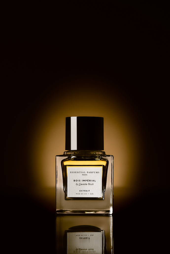 Essential Parfums Bois Impérial Extrait s vůní bazalky, pepře, cedru, vetiveru a labdanum, 3250 Kč
