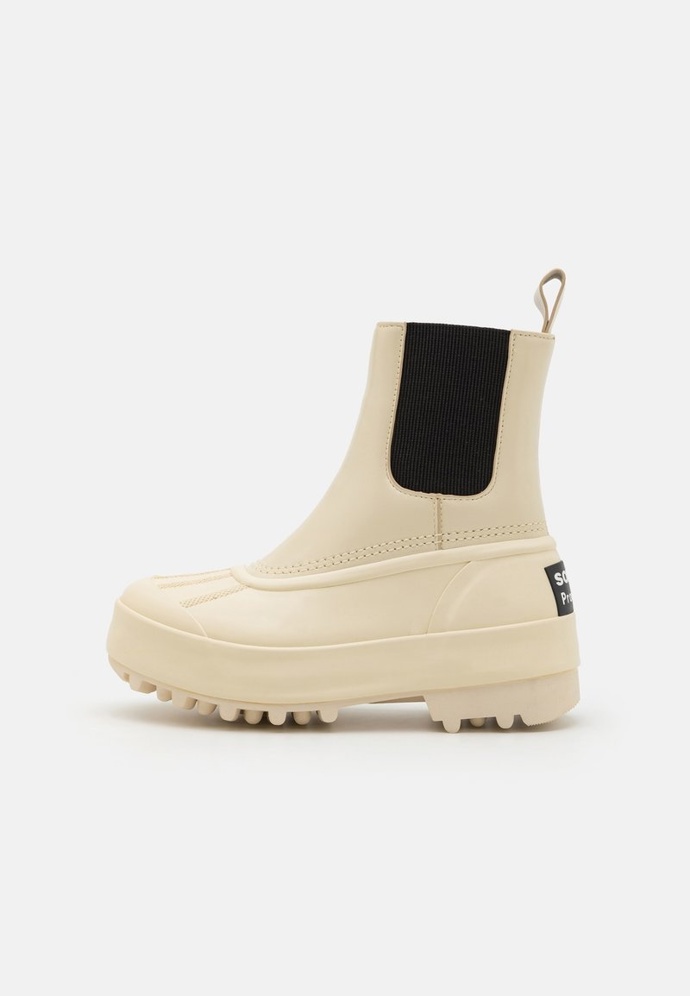 Holínky na platformě Sorel X Caribou Chelsea WP, Proenza Schouler, 10000 Kč
Holínky na platformě Sorel X Caribou Chelsea WP, Proenza Schouler, 10000 Kč