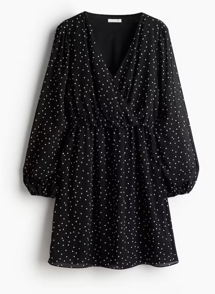Šifonové šaty s puntíky, H&M, 959 Kč

