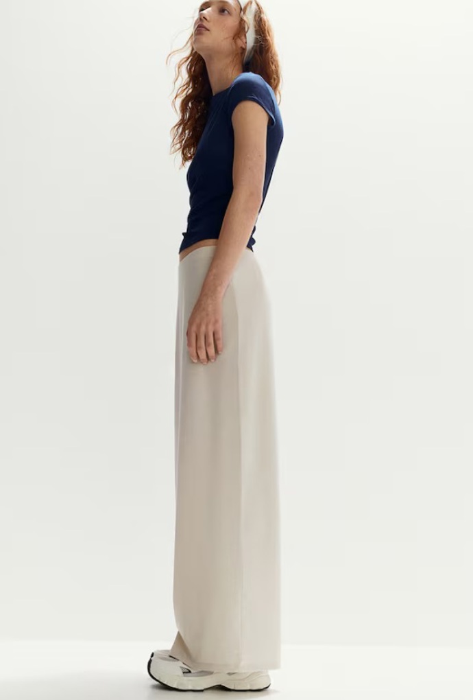 Žerzejová pouzdrová sukně, H&M, 309 Kč
