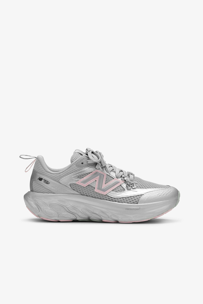 Ganni x New Balance, 180 eur
Ganni x New Balance, 180 eur