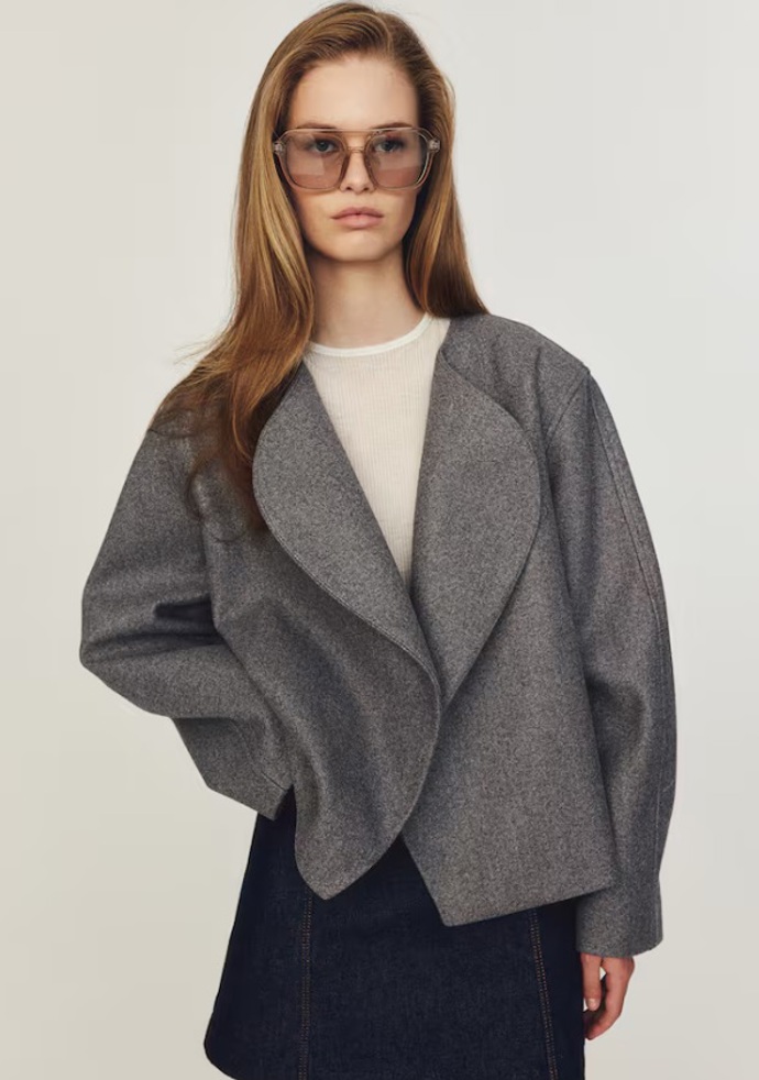 Plstěné sako s šálovým límcem, H&M, 719 Kč
