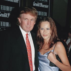 Mladičká Melanie s protřelým lovcem žen Donaldem
