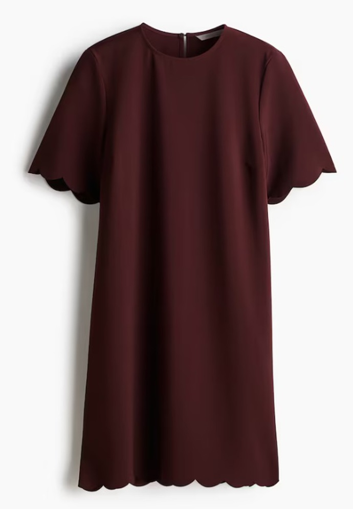 Šaty s vroubkovanými lemy, H&M, 719 Kč

