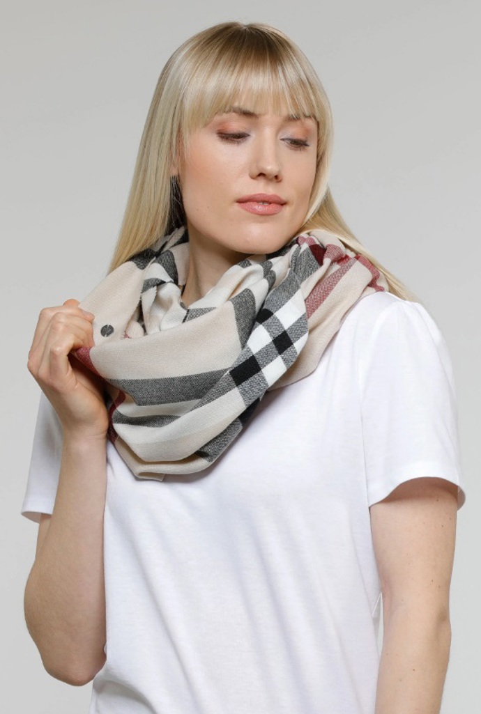 Kruhová šála, FRAAS, 1 049 Kč
Kruhová šála, FRAAS, 1 049 Kč