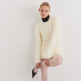 H&M, 359 Kč
