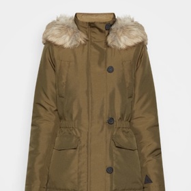 Lesklá parka, b.young, 1 670 Kč
