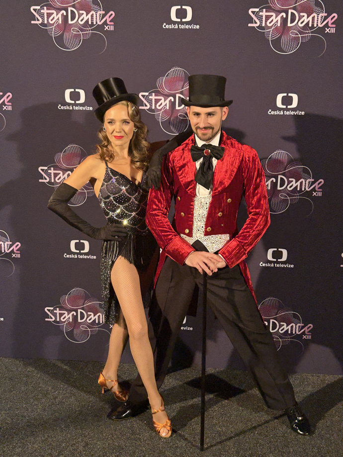 Lucie Vondráčková a Lukáš Bartuněk zatančili chachu na píseň Lady Marmalade z muzikálu Moulin Rouge
Lucie Vondráčková a Lukáš Bartuněk zatančili chachu na píseň Lady Marmalade z muzikálu Moulin Rouge
