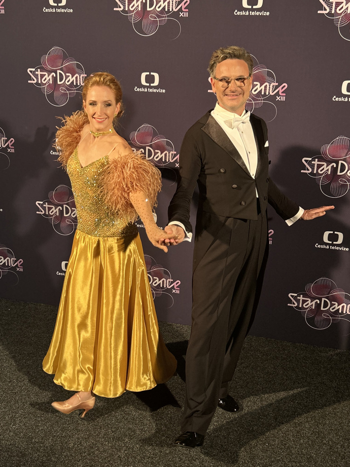 Patrik Hartl a Tereza Prucková zatančili quickstep na píseň Hello, Dolly! ze stejnojmenného muzikálu
Patrik Hartl a Tereza Prucková zatančili quickstep na píseň Hello, Dolly! ze stejnojmenného muzikálu