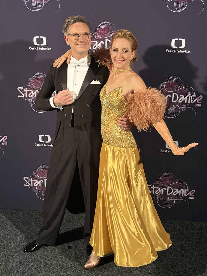 Patrik Hartl a Tereza Prucková zatančili quickstep na píseň Hello, Dolly! ze stejnojmenného muzikálu
Patrik Hartl a Tereza Prucková zatančili quickstep na píseň Hello, Dolly! ze stejnojmenného muzikálu