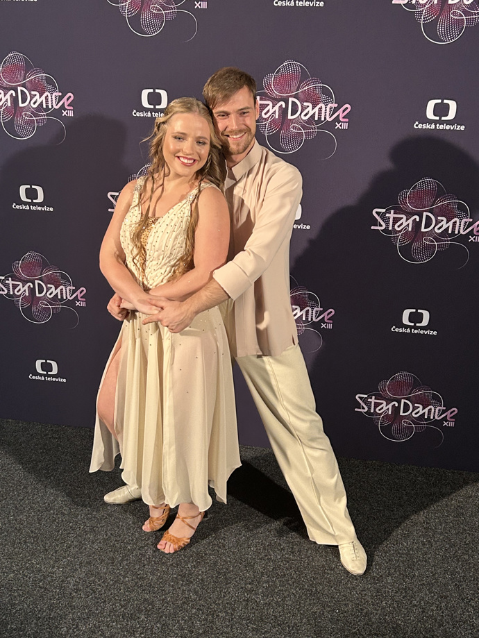 Martina Ptáčková a Dominik Vodička zatančili rumbu na skladbu Could We Start Again, Please? z muzikálu Jesus Christ Superstar
Martina Ptáčková a Dominik Vodička zatančili rumbu na skladbu Could We Start Again, Please? z muzikálu Jesus Christ Superstar