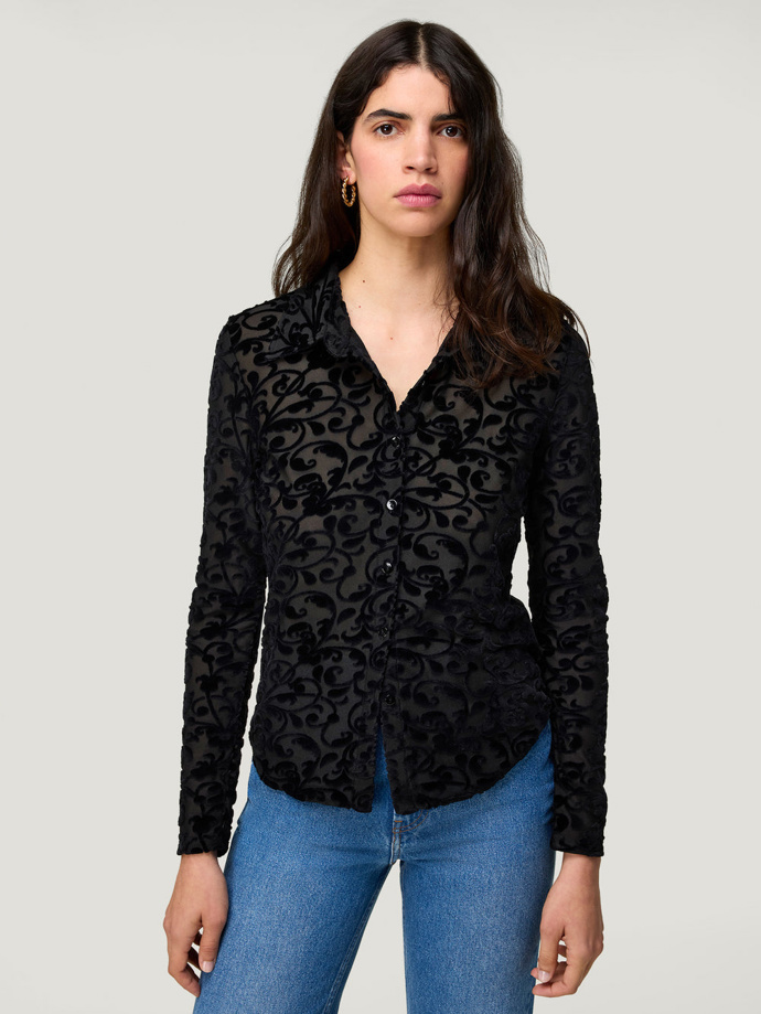 Košile, Rouje, 145 eur
Košile, Rouje, 145 eur