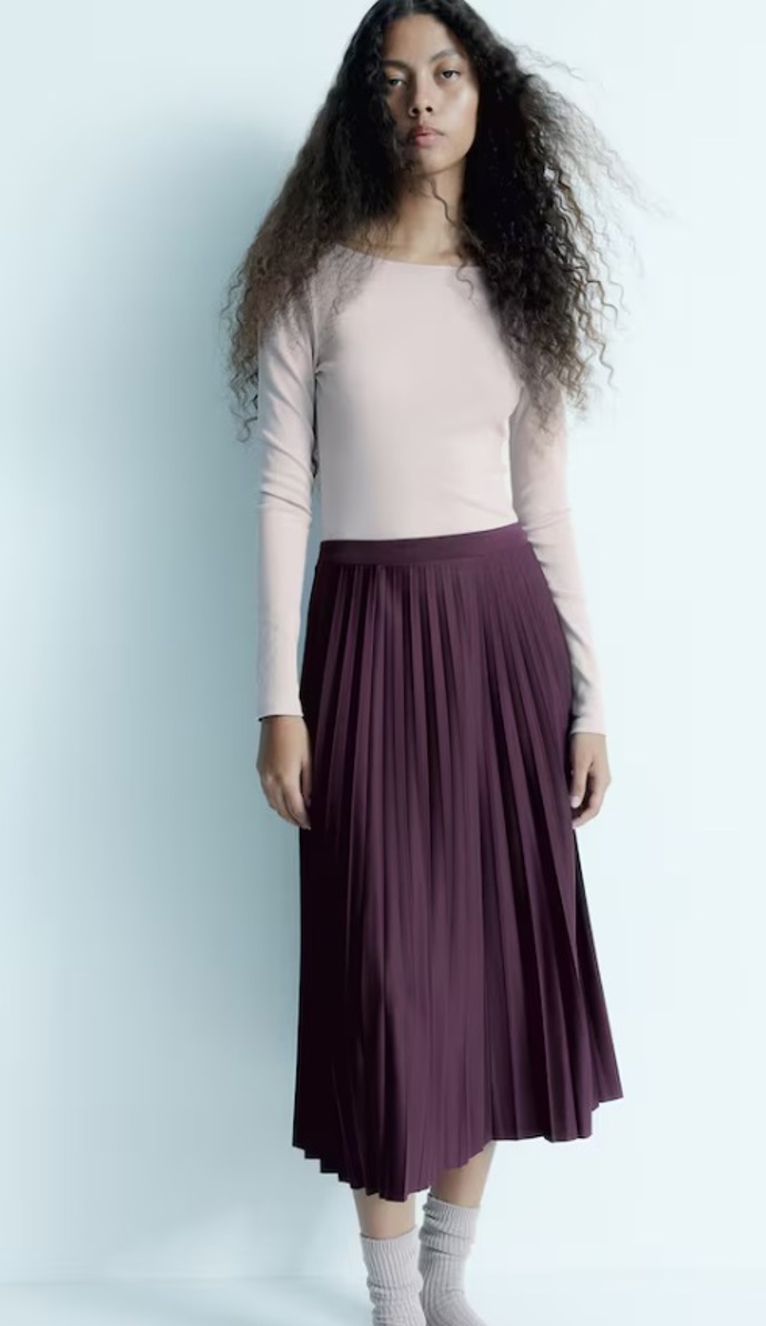 Žebrované body s hluboce vykrojenými zády, H&M, 309 Kč
Žebrované body s hluboce vykrojenými zády, H&M, 309 Kč