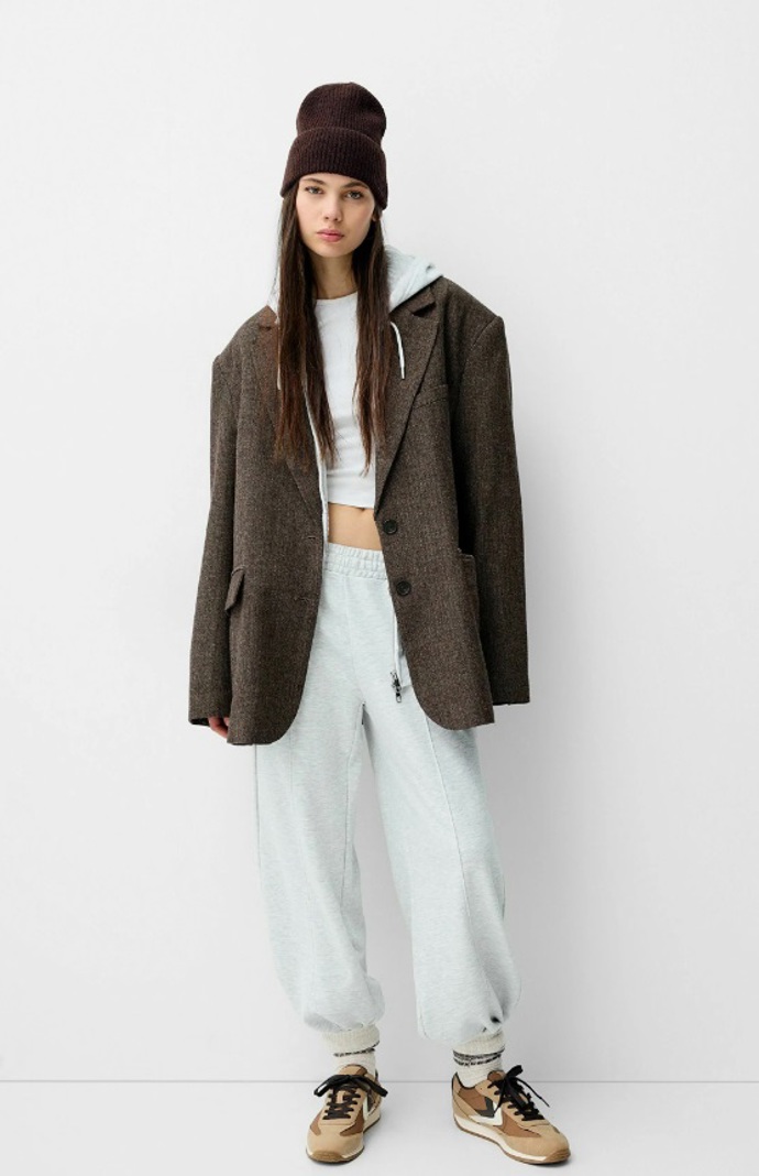 Oversized sako, Bershka, 1 499 Kč
