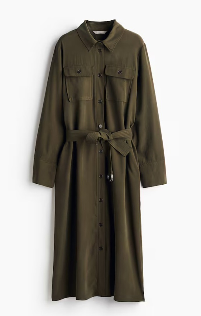 Košilové šaty s páskem, H&M, 959 Kč
Košilové šaty s páskem, H&M, 959 Kč