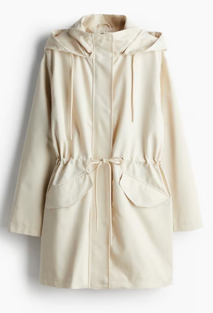 Oversized parka s kapucí, H&M, 1 459 Kč
