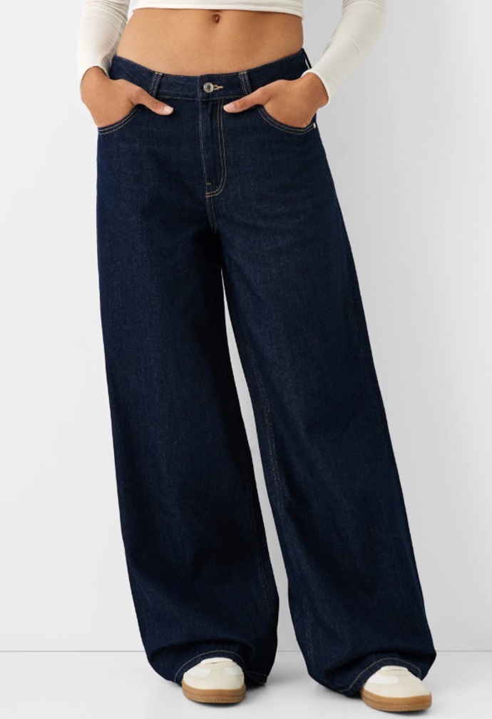 Baggy džíny, Bershka, 849 Kč
Baggy džíny, Bershka, 849 Kč